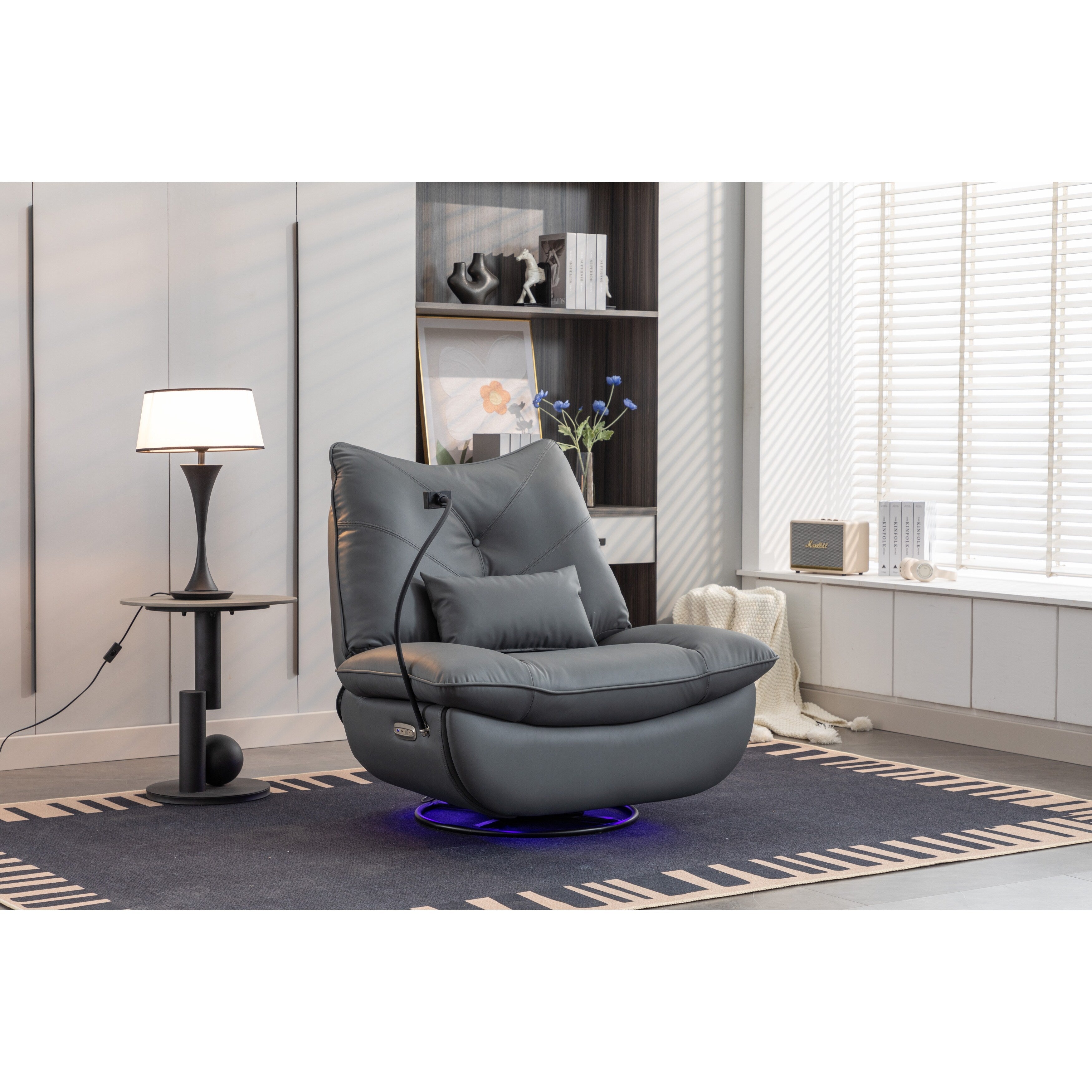 Fauteuil inclinable pivotant et électrique avec haut-parleurs Bluetooth, support de téléphone, ports de chargement USB et Type-C, rangement dissimulé des accoudoirs